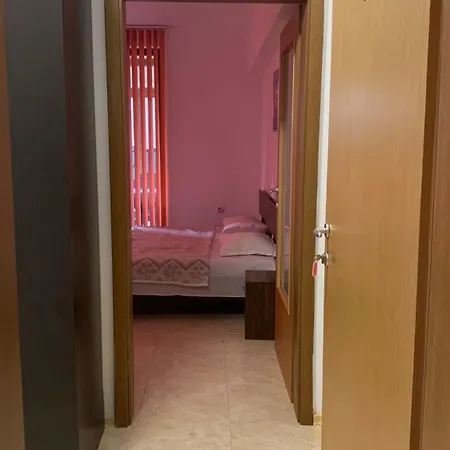 Stamopolu Parter Big Apartman *